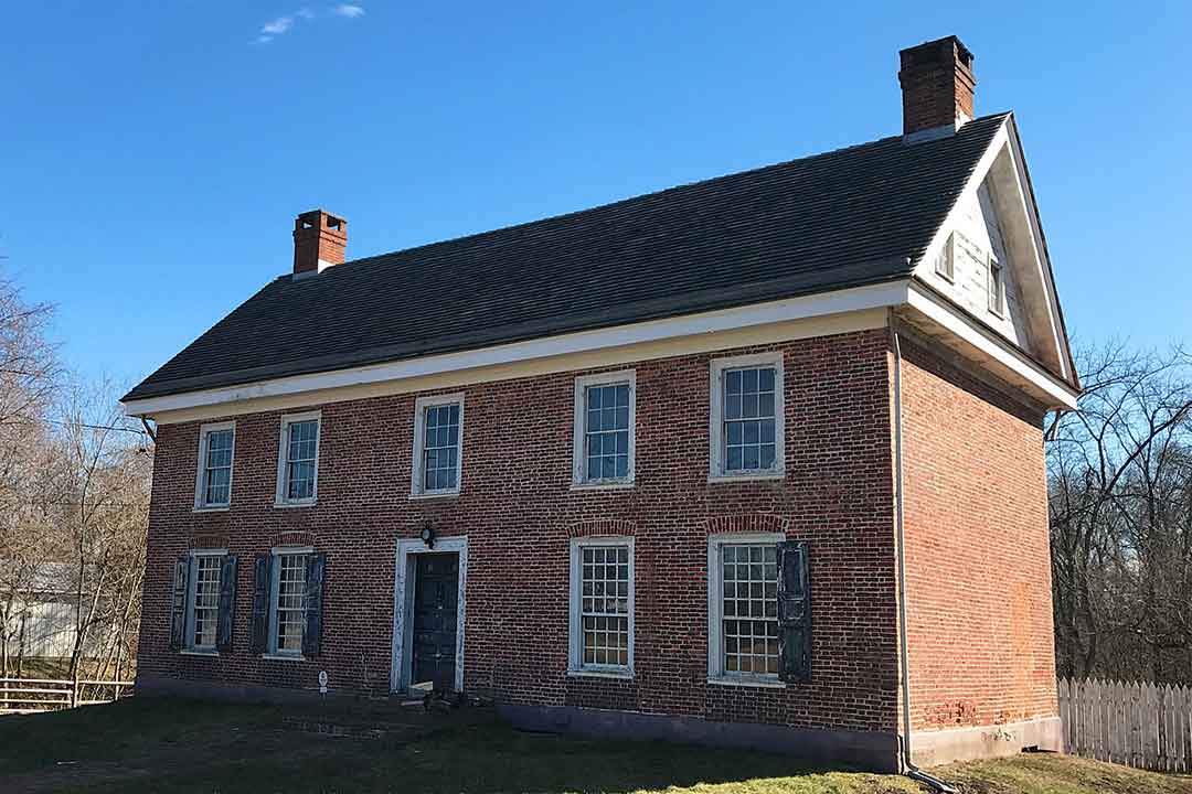 Old Dutch Parsonage exterior (image credit Wikimedia / Zeete / CC By 4.0